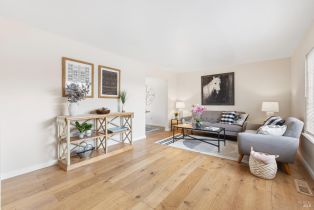 Single Family Residence, Weaverly drive, Petaluma, CA 94954 - 4