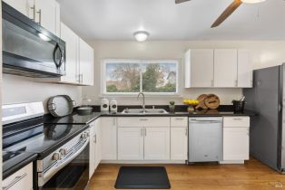Single Family Residence, Weaverly drive, Petaluma, CA 94954 - 10