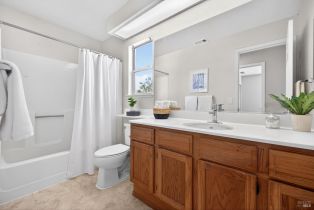 Single Family Residence, Summer Rain drive, Windsor, CA 95492 - 33