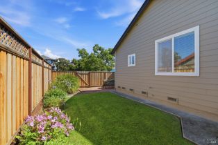 Single Family Residence,  Foppiano way, Windsor, CA 95492 - 33
