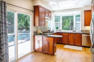 Single Family Residence, Spanish Bay court, Petaluma, CA 94954 - 13