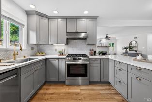 Single Family Residence, Weaverly drive, Petaluma, CA 94954 - 18