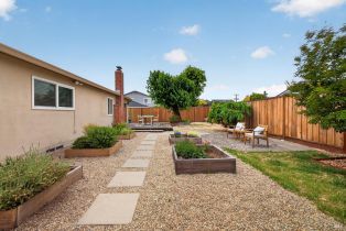 Single Family Residence, Weaverly drive, Petaluma, CA 94954 - 5