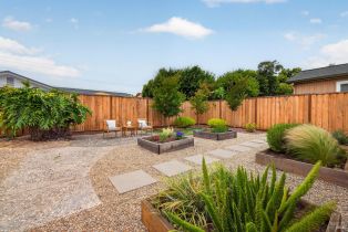 Single Family Residence, Weaverly drive, Petaluma, CA 94954 - 4