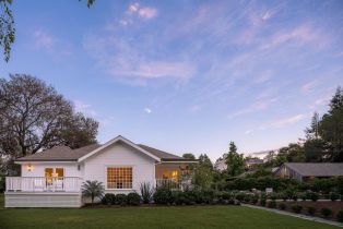 Single Family Residence, 555 Magnolia Ave, Petaluma, CA  Petaluma, CA 94952