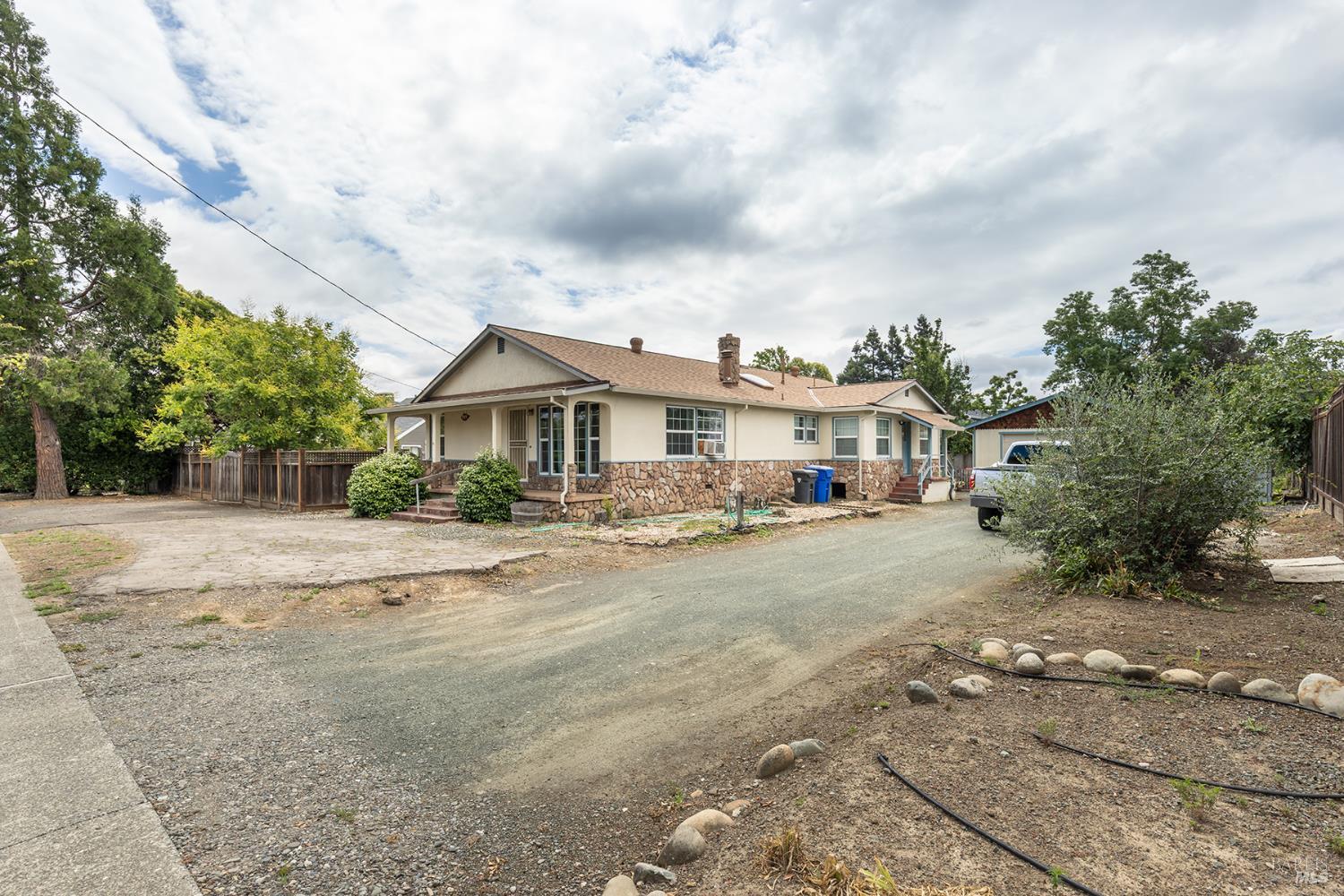 Residential Income, Central avenue, Napa, CA 94558 - 1