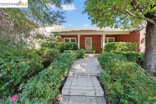 Single Family Residence, 1692 Oakville, Brentwood, CA  Brentwood, CA 94513