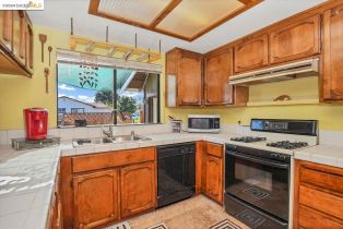 Single Family Residence, 801 McClarren, Brentwood, CA 94513 - 14