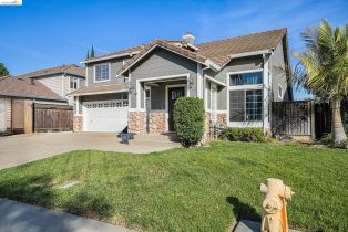 Single Family Residence, 855 Crescent, Brentwood, CA 94513 - 4
