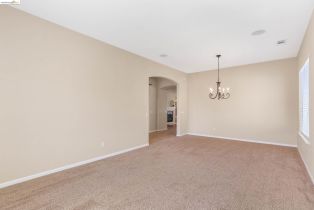 Single Family Residence, 725 Stewart way, Brentwood, CA 94513 - 13