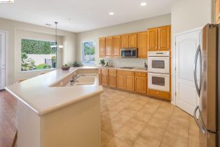 Single Family Residence, 725 Stewart way, Brentwood, CA 94513 - 9