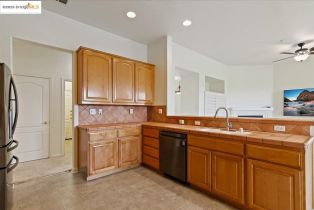 Single Family Residence, 625 Pomona Dr dr, Brentwood, CA 94513 - 14