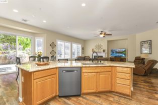 Single Family Residence, 2834 Hawthorn Ct ct, Brentwood, CA 94513 - 10