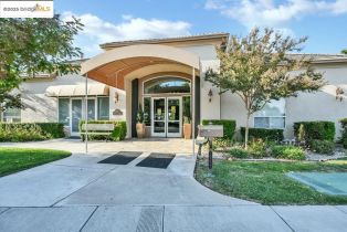 Single Family Residence, 610 Central Park Pl pl, Brentwood, CA 94513 - 2