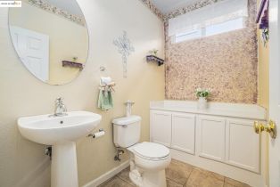 Single Family Residence, 1008 Finn way, Brentwood, CA 94513 - 16