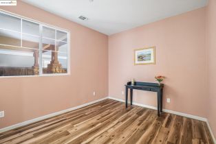 Single Family Residence, 1008 Finn way, Brentwood, CA 94513 - 17