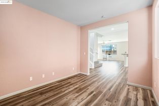 Single Family Residence, 1008 Finn way, Brentwood, CA 94513 - 18