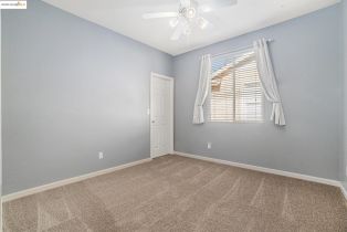 Single Family Residence, 1008 Finn way, Brentwood, CA 94513 - 29