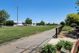 Single Family Residence, 133 Hnwood ave, Brentwood, CA 94513 - 4