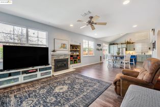 Single Family Residence, 555 Birchwood Rd rd, Brentwood, CA 94513 - 13