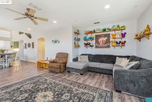 Single Family Residence, 555 Birchwood Rd rd, Brentwood, CA 94513 - 14