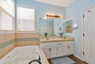 Single Family Residence, 555 Birchwood Rd rd, Brentwood, CA 94513 - 48