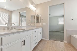 Single Family Residence, 167 Goose Creek ave, Brentwood, CA 94513 - 17