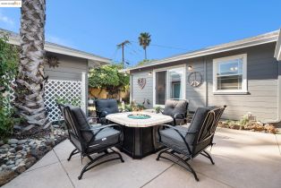 Single Family Residence, 210 Delta ave, Brentwood, CA 94513 - 19