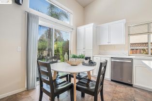 Single Family Residence, 669 Red Rome Ln ln, Brentwood, CA 94513 - 8