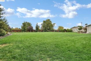 Single Family Residence, 4828 Sellers ave, Brentwood, CA 94513 - 34