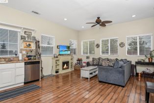 Single Family Residence, 4828 Sellers ave, Brentwood, CA 94513 - 37