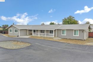 Single Family Residence, 4828 Sellers ave, Brentwood, CA 94513 - 4