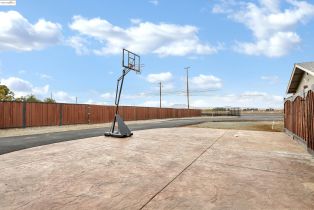 Single Family Residence, 4828 Sellers ave, Brentwood, CA 94513 - 47