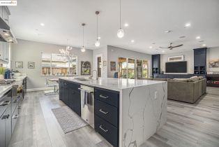 Single Family Residence, 159 Cider Cir cir, Brentwood, CA 94513 - 11