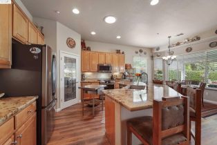 Single Family Residence, 699 Stewart way, Brentwood, CA 94513 - 11