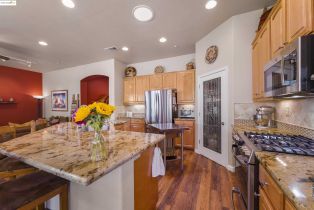 Single Family Residence, 699 Stewart way, Brentwood, CA 94513 - 12
