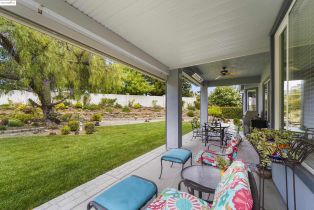 Single Family Residence, 699 Stewart way, Brentwood, CA 94513 - 32