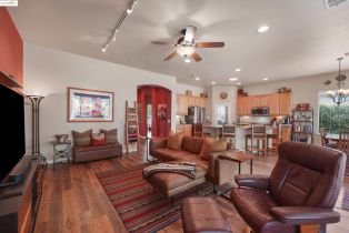 Single Family Residence, 699 Stewart way, Brentwood, CA 94513 - 6