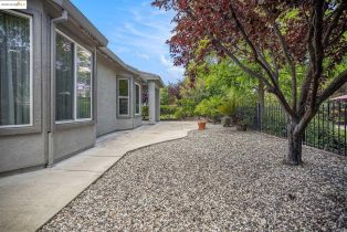 Single Family Residence, 1012 Centennial dr, Brentwood, CA 94513 - 32