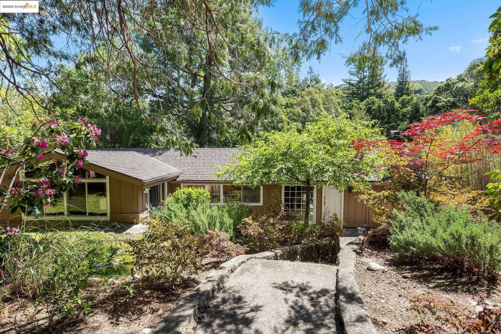 Single Family Residence, 1019 Los Trancos Rd rd, Portola Valley, CA 94028 - 1