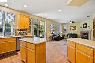 Single Family Residence, 1313 Braemar Ct ct, Brentwood, CA 94513 - 14