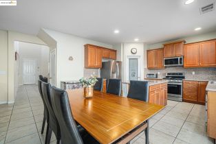 Single Family Residence, 1174 Tropicana Ln ln, Brentwood, CA 94513 - 10