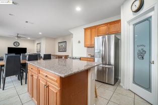 Single Family Residence, 1174 Tropicana Ln ln, Brentwood, CA 94513 - 12