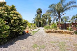 Single Family Residence, 5807 Santa Teresa Blvd blvd, San Jose, CA 95123 - 32