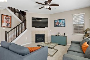 Single Family Residence, 248 Alta St st, Brentwood, CA 94513 - 7