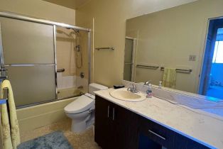 Condominium, 946 Stockton st, District 10 - Southeast, CA 94108 - 11