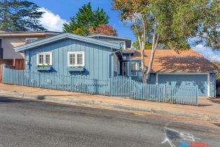 Single Family Residence, 138 3rd st, Pacific Grove, CA 93950 - 4