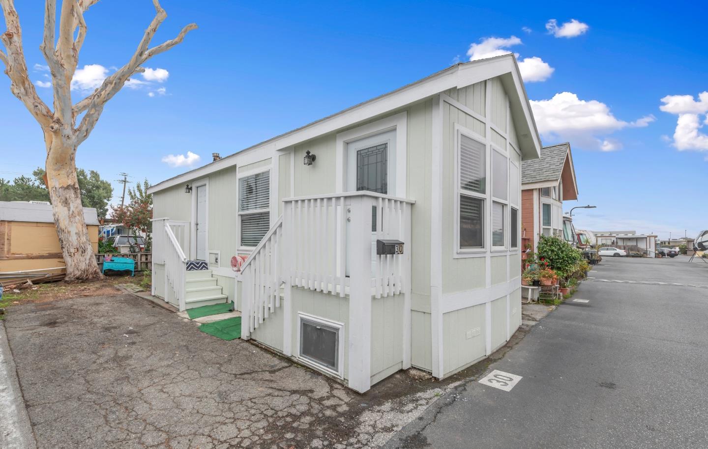 , 3499 Bayshore rd, Redwood City, CA 94063 - 1