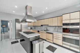 Single Family Residence, 2611 Pacific ave, District 10 - Southeast, CA 94115 - 12