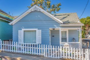 Single Family Residence, 220 8th st, Pacific Grove, CA 93950 - 2